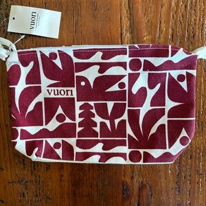 NWT Vuori Pouch Holiday 2025 Red and White Strawberry